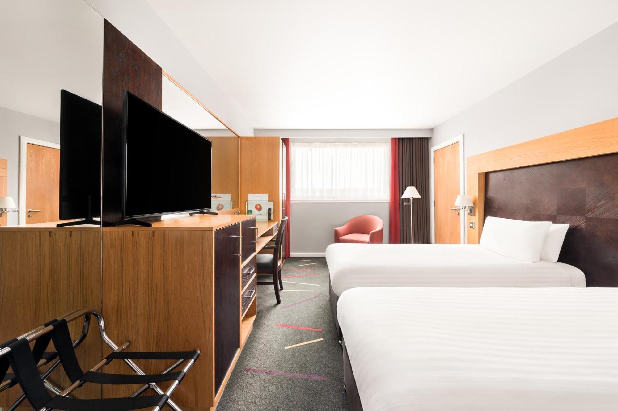 Hotel Aberdeen West By Ihg 4*