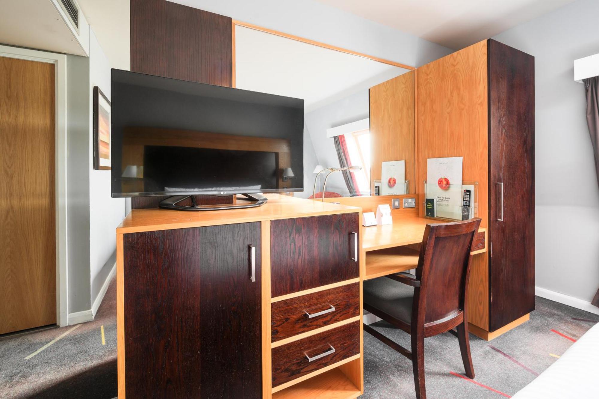 Aberdeen West By Ihg Hotel 4*