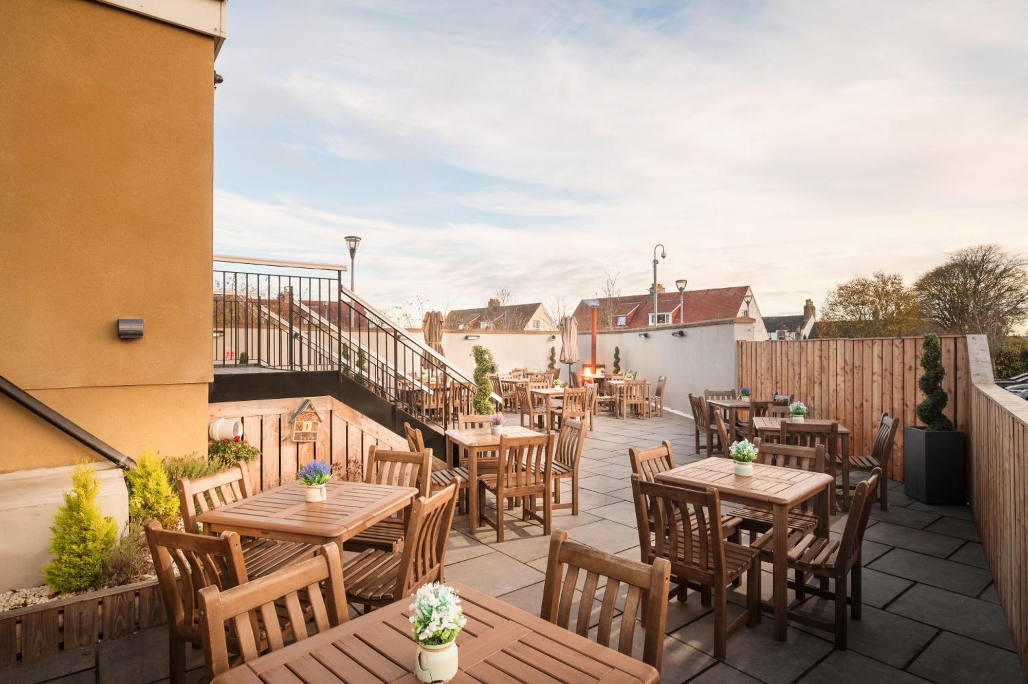 Aberdeen West By Ihg Отель 4*
